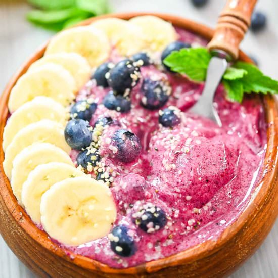 Banana Berry Smoothie Bowl