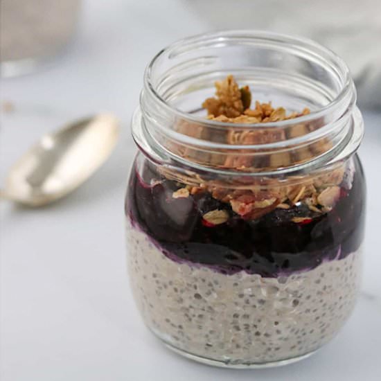 Overnight Oats with Blueberries