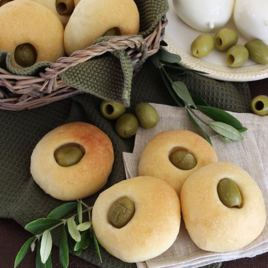 Mozzarella Bread bites w/Olives
