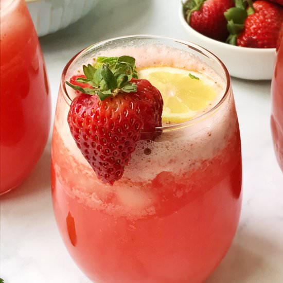 Fresh Homemade Strawberry Lemonade