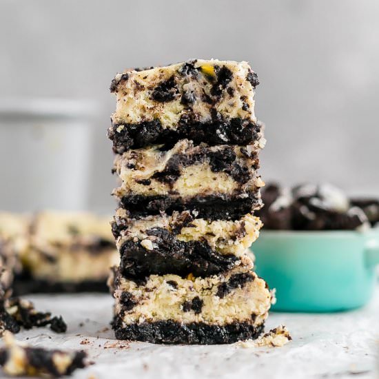 Cookies and Cream Cheesecake Bars