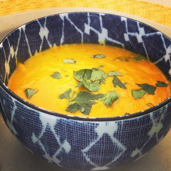 Spicy Thai Carrot Soup