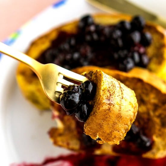 French Toast with Blueberry Sauce
