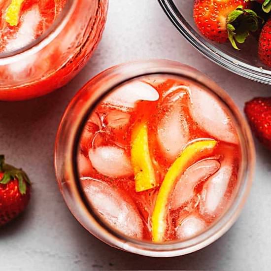 Keto Strawberry Lemonade