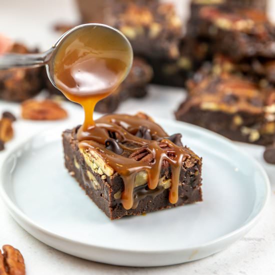 Caramel Pecan Turtle Brownies