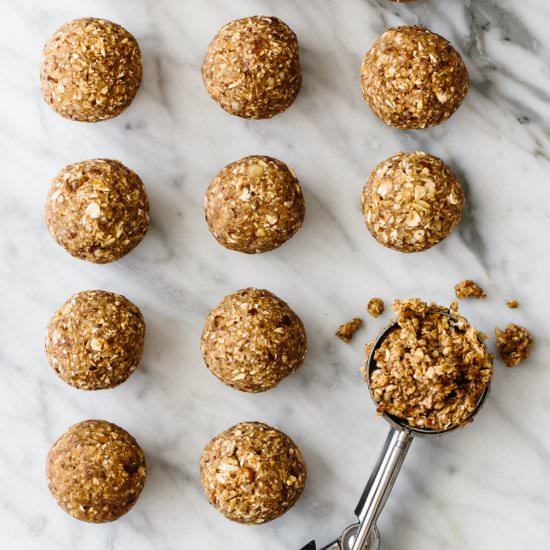 Banana Bread Energy Balls