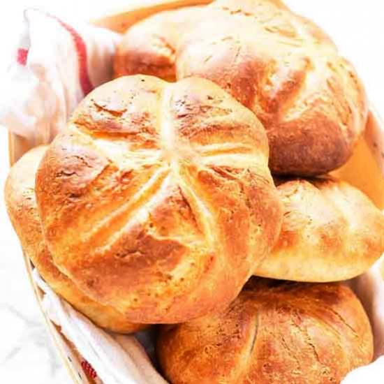Kaiser rolls