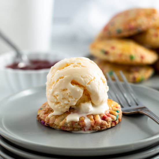 Mini Strawberry Pop Tarts