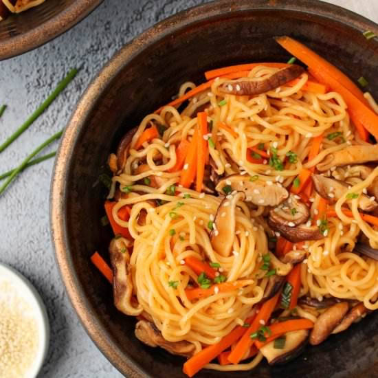 Spicy garlic noodle