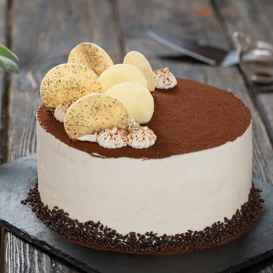 Tiramisu Cake