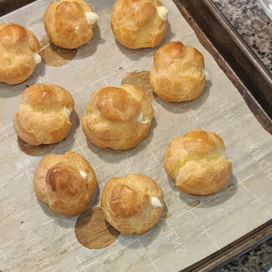 Classic Cream Puffs