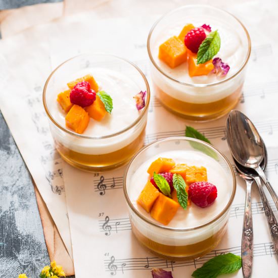 Gelatin free Mango Panna Cotta