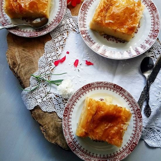 Greek custard pie ”Galaktoboureko’