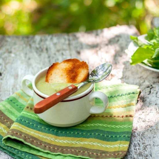 Broccoli puree soup