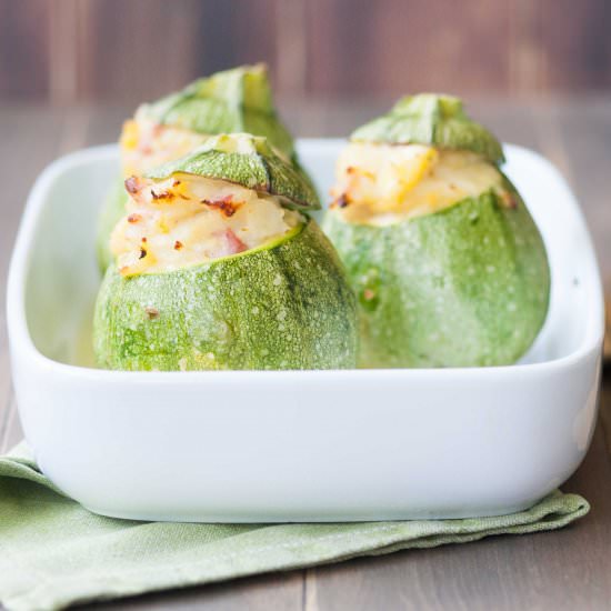 Zucchini filled with potatoes