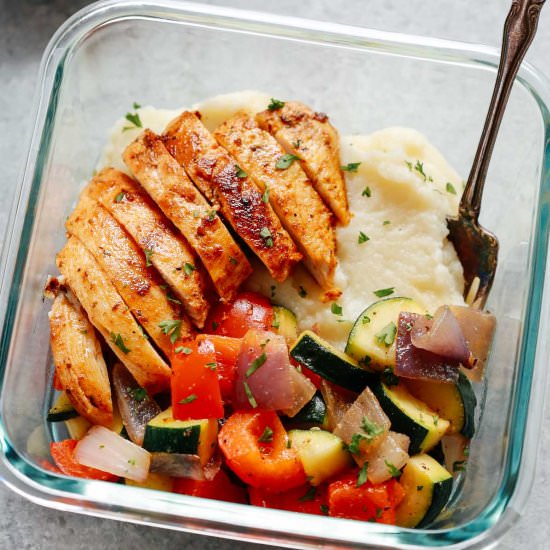 Low carb chicken meal prep bowls