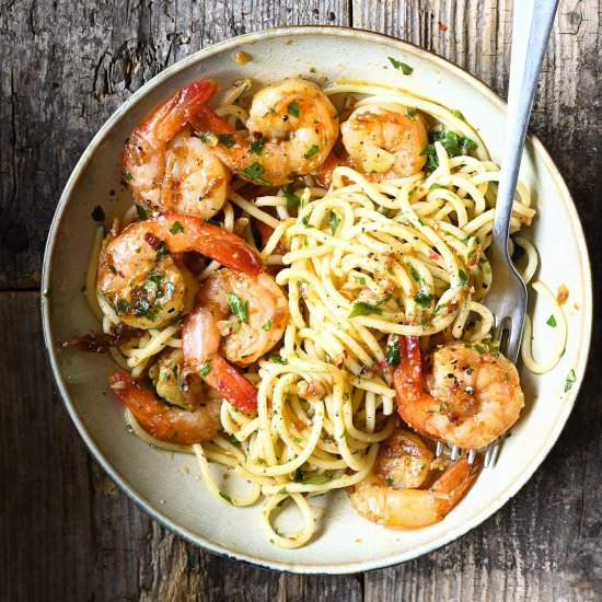 Garlic butter pasta with shrimp