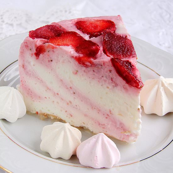 cold cheesecake with strawberries