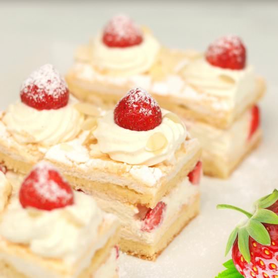 Cake With Fresh Strawberries