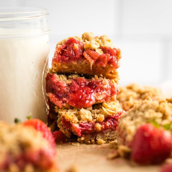 Strawberry Rhubarb Oat Crumble Bars