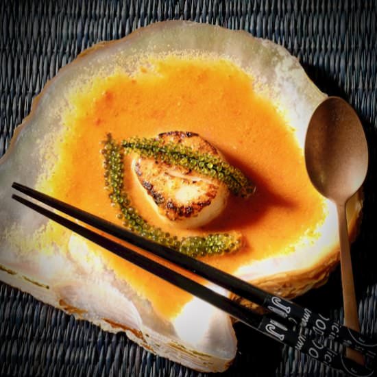 Seared scallop with gazpacho