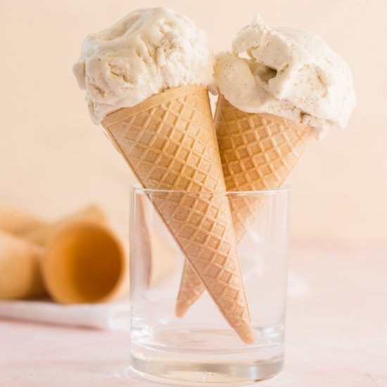 Easy No-churn Vanilla Ice Cream