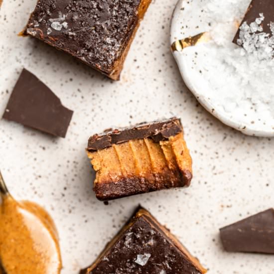 No-Bake Chocolate Almond Butter Bar