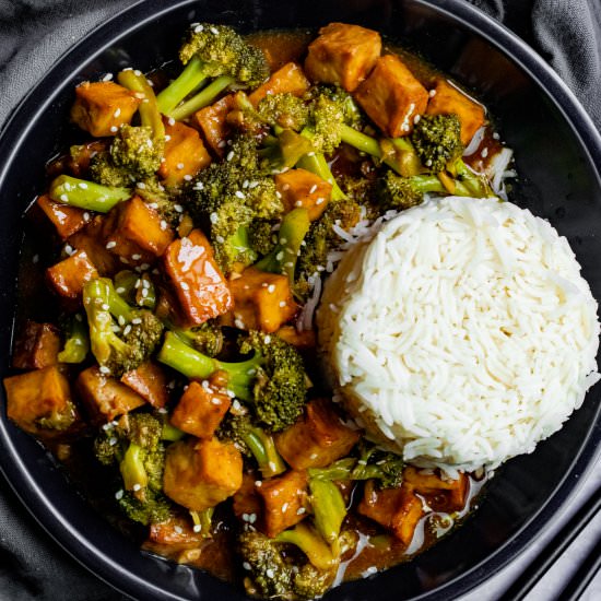 Vegan Beef and Broccoli