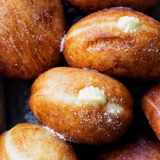Eggless Donuts with Custard filling