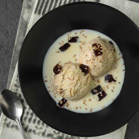 Sesame ice cream with coffee jelly