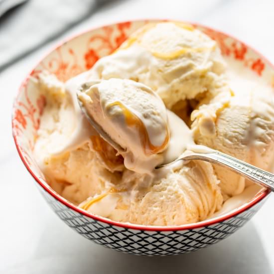 No-Churn Ice Cream with Caramel