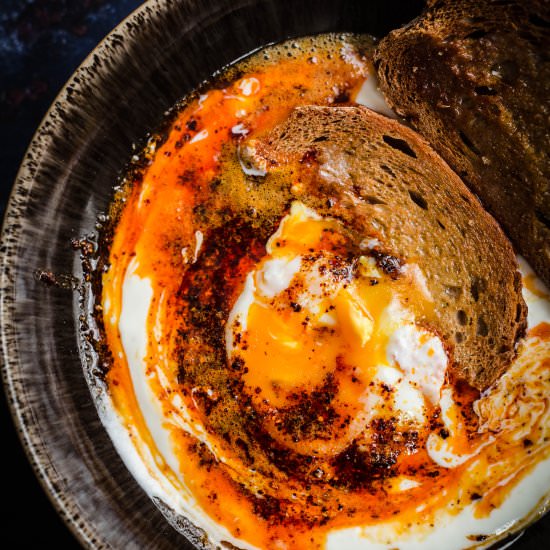 Turkish cilbir – poached eggs