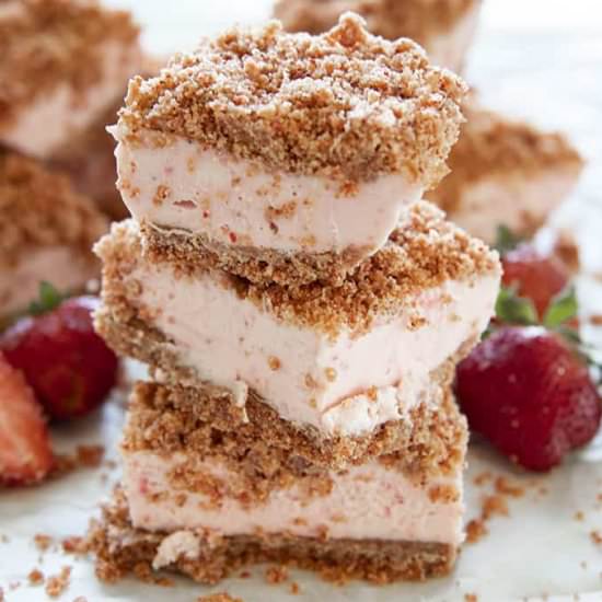 Amazing Strawberry Cheesecake Bars