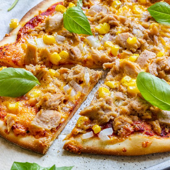 homemade tuna pizza