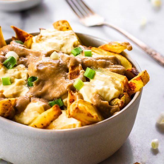 Vegan Poutine (gluten-free)