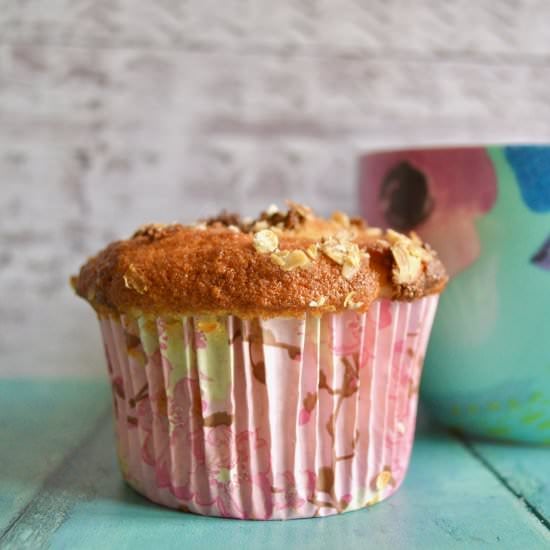Apple Muffins with Oat Topping