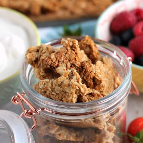 Crunchy Peanut Butter Granola