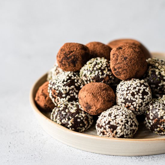 Chocolate Tahini Bliss Balls