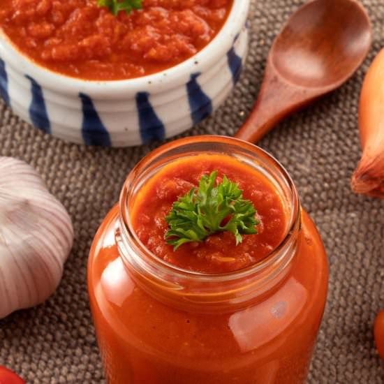 How to Make Homemade Tomato Sauce