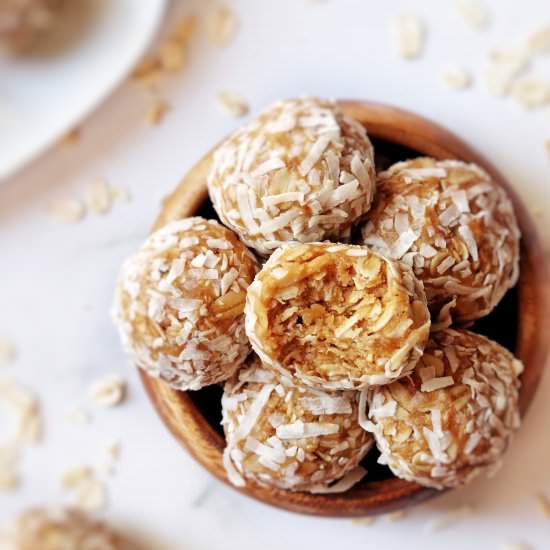 Coconut Cashew Bliss Balls