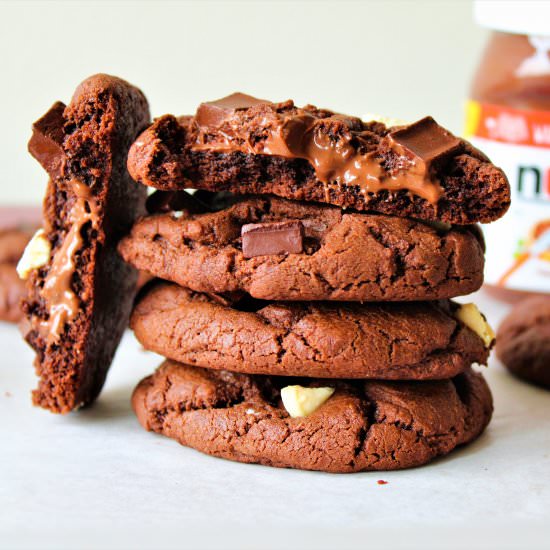 Nutella Stuffed Chocolate Cookies