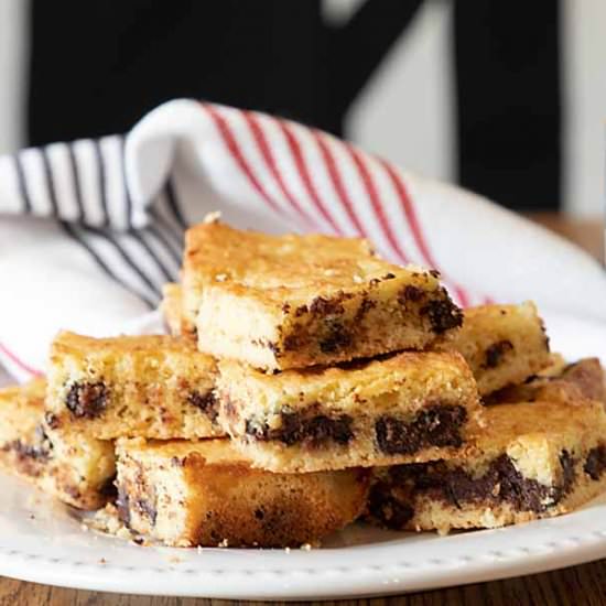 Low-Carb Chocolate Chip Bars