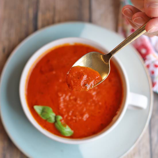Creamy vegan tomato soup