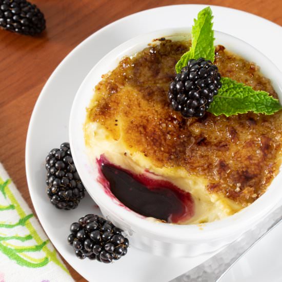 Crème Brûlée with Blackberry Coulis