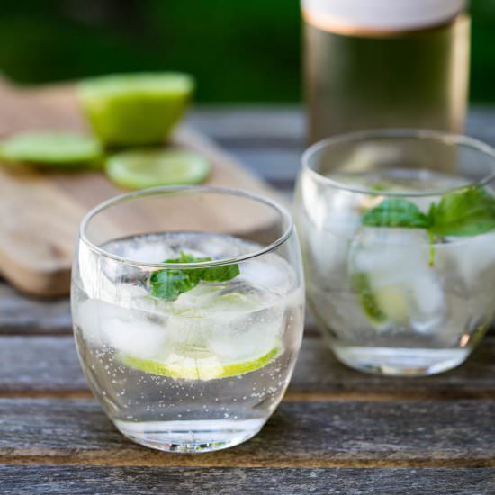 Rosé Spritzer