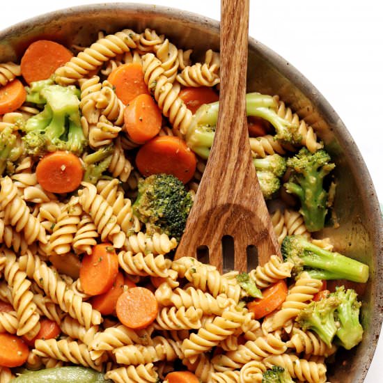 Vegetarian Stir Fried Pasta