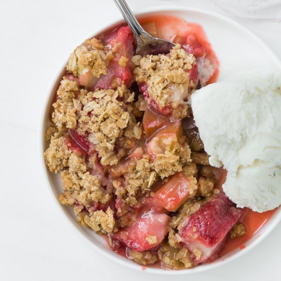 Strawberry Rhubarb Crisp