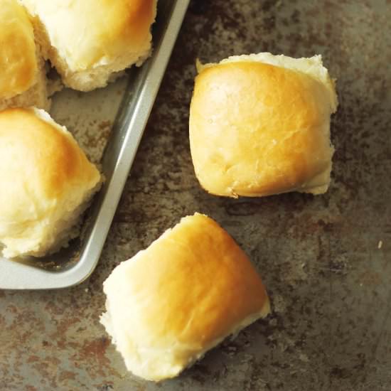Ladi Pav: Indian Dinner Rolls