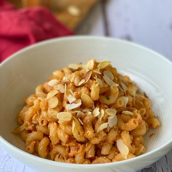 Red Pepper Pesto Macaroni