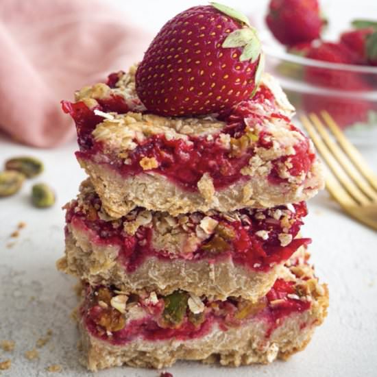 Healthy Strawberry Oatmeal Bars